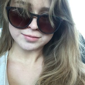 Meet your Posher, Maiah